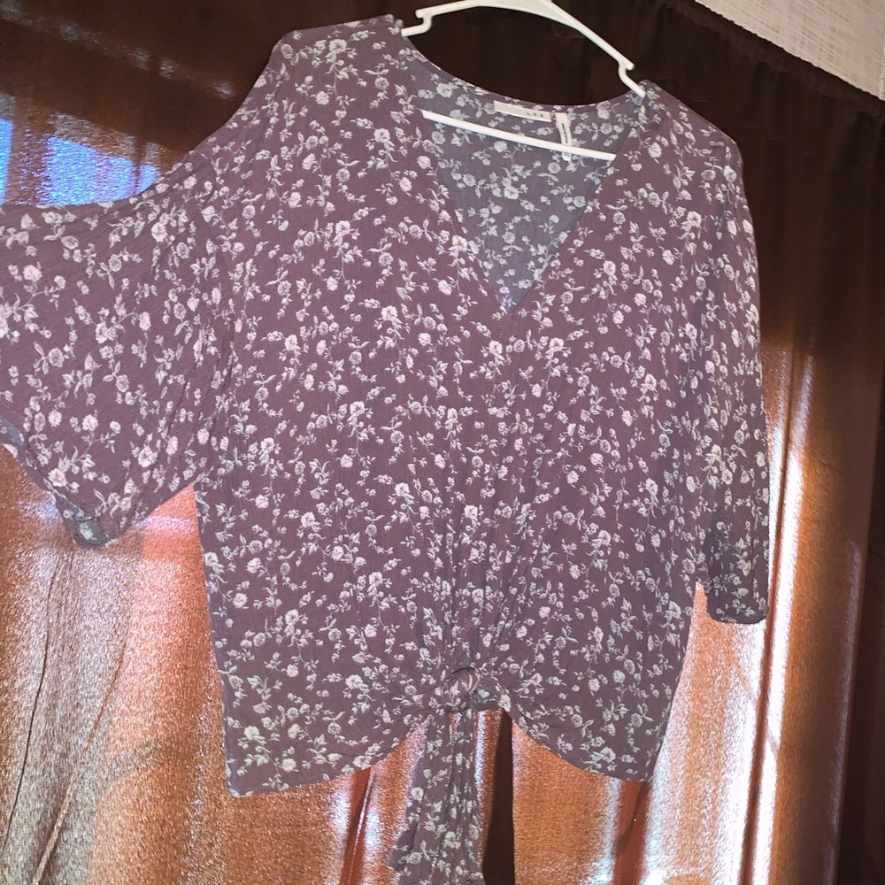 LUQ Front Tie Top